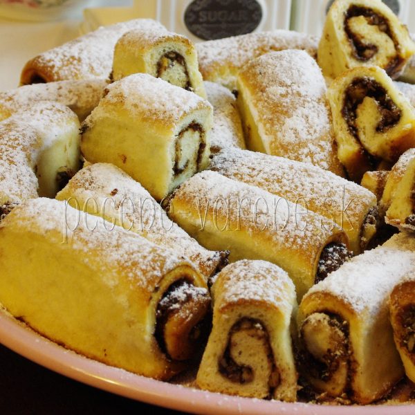 Mini-rolky s nutellou a lieskovými orieškami | Pečené-varené.sk